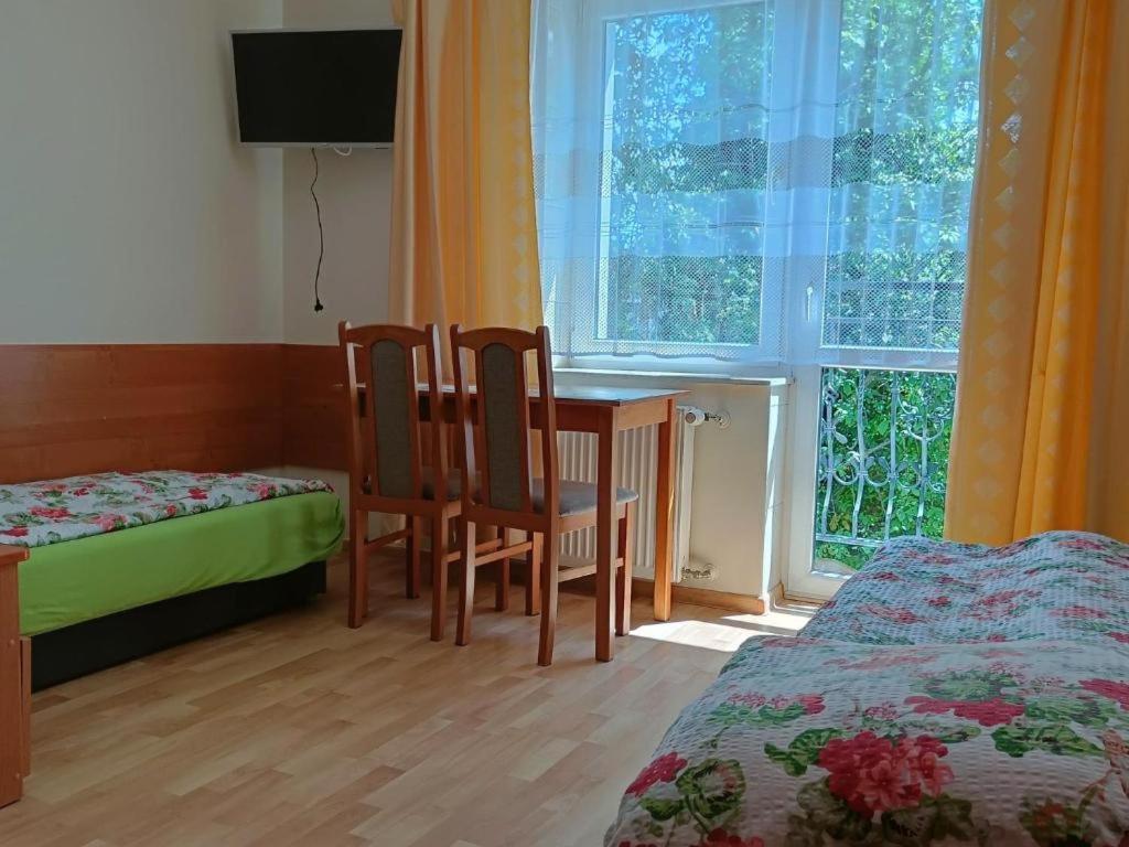 Pensjonat Przystan Kolobrzeg Ngoại thất bức ảnh